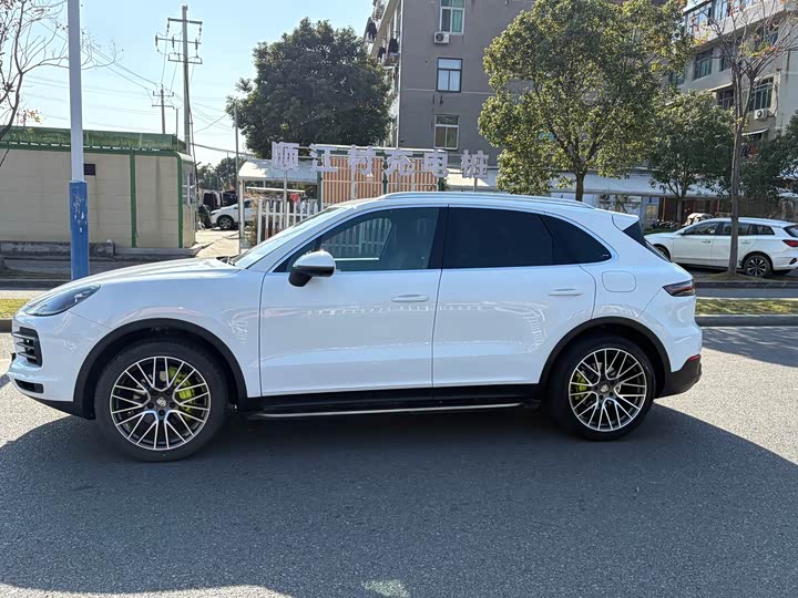 Фото 4 - Porsche Cayenne Hybrid