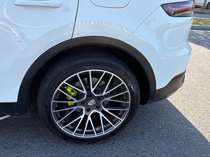 Фото 6 - Porsche Cayenne Hybrid