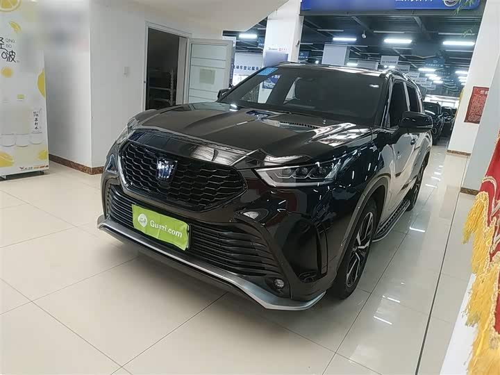 Фото 2 - Toyota Crown Kluger