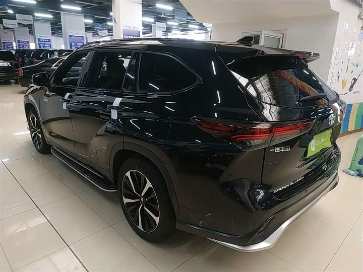 Фото 5 - Toyota Crown Kluger