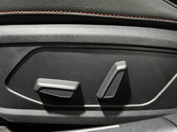 Фото 9 - Hyundai Elantra N line