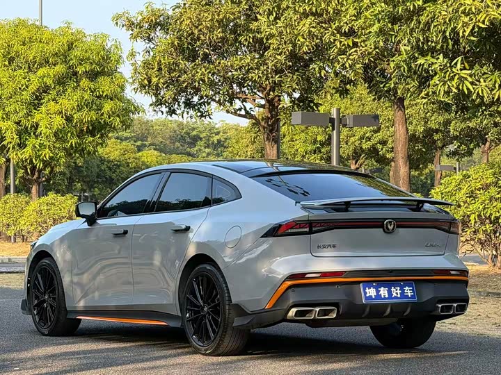 Фото 4 - Changan UNI-V