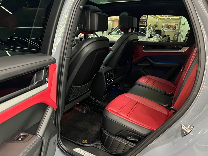 Фото 6 - Porsche Cayenne