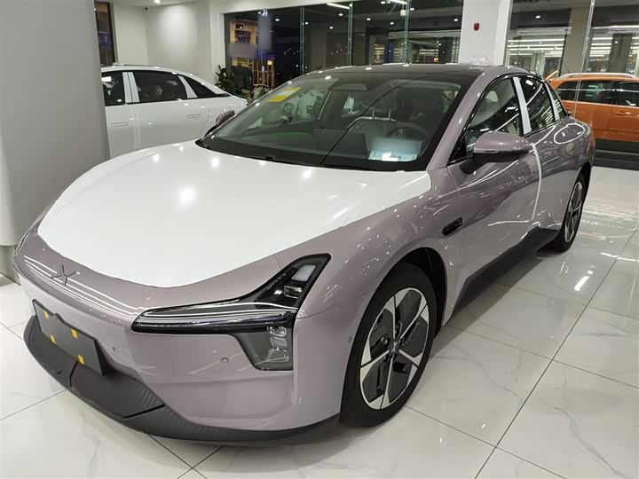 Фото 1 - XPeng Mona M03