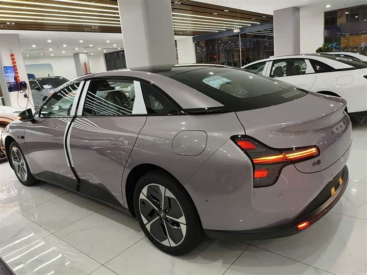 Фото 5 - XPeng Mona M03