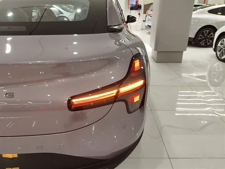 Фото 8 - XPeng Mona M03