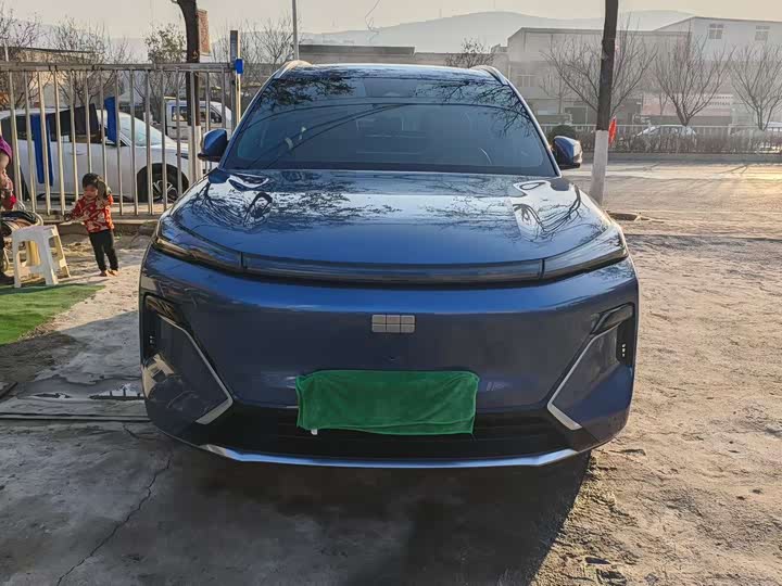 Фото 2 - Geely Galaxy Starship 7