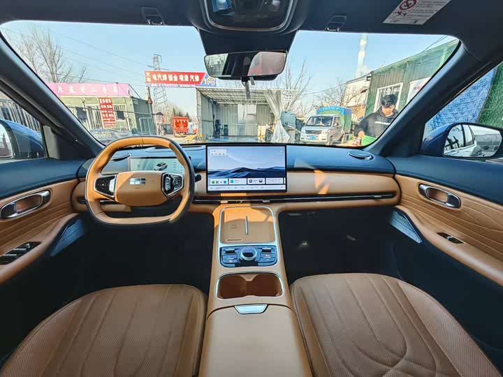 Фото 8 - Geely Galaxy Starship 7