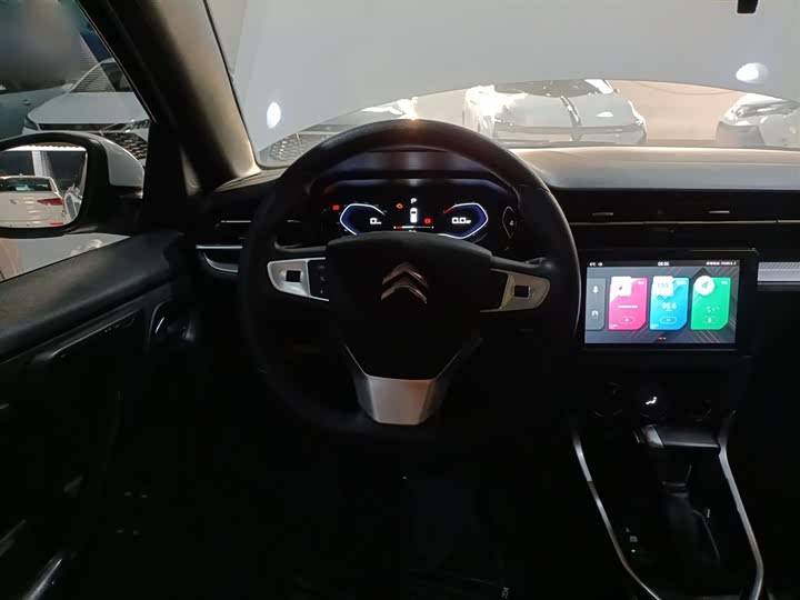 Фото 3 - Citroen C3-XR