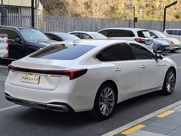 Фото 5 - Buick LaCrosse