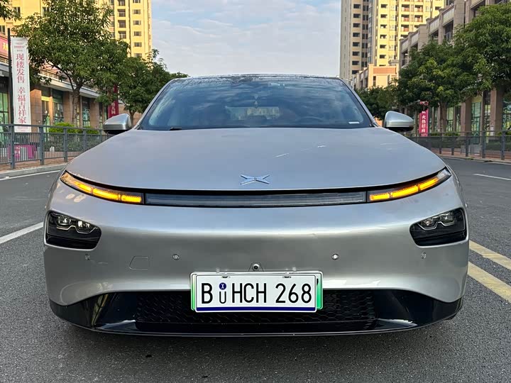 Фото 2 - XPeng P7