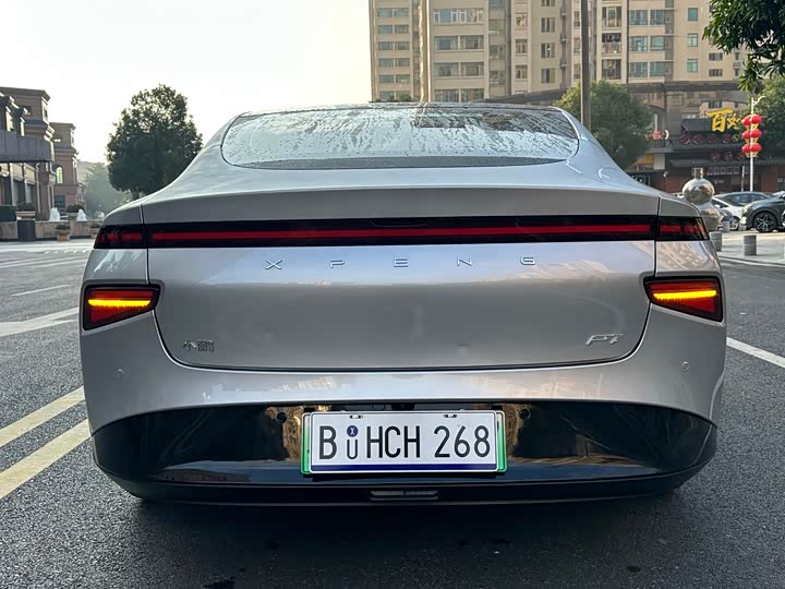 Фото 4 - XPeng P7