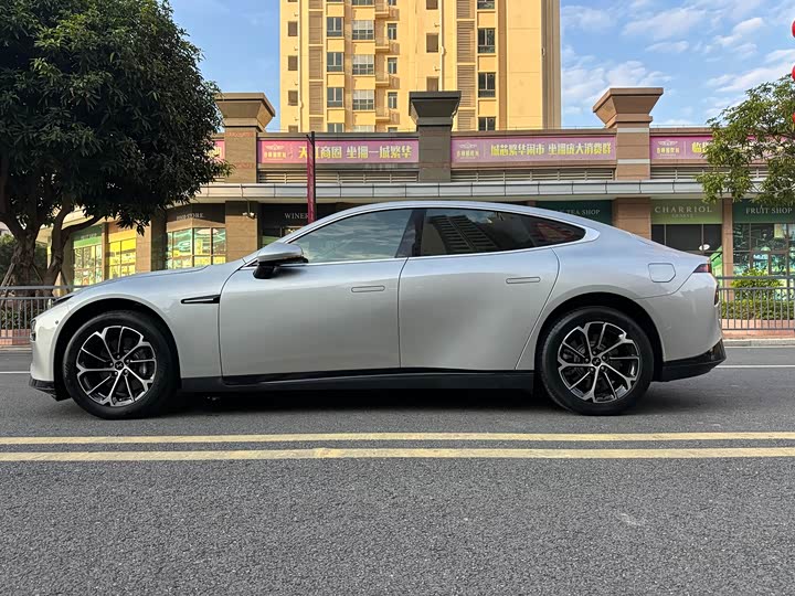 Фото 7 - XPeng P7