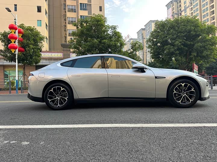 Фото 8 - XPeng P7