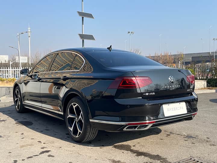 Фото 4 - Volkswagen Magotan