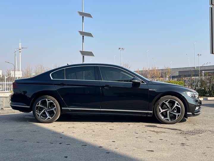 Фото 7 - Volkswagen Magotan