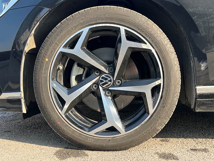 Фото 9 - Volkswagen Magotan