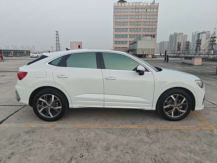 Фото 5 - Audi Q3 Sportback