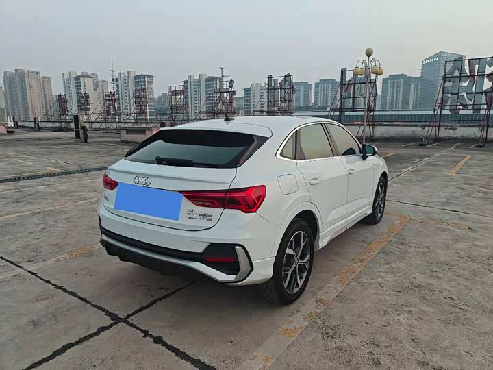 Фото 6 - Audi Q3 Sportback