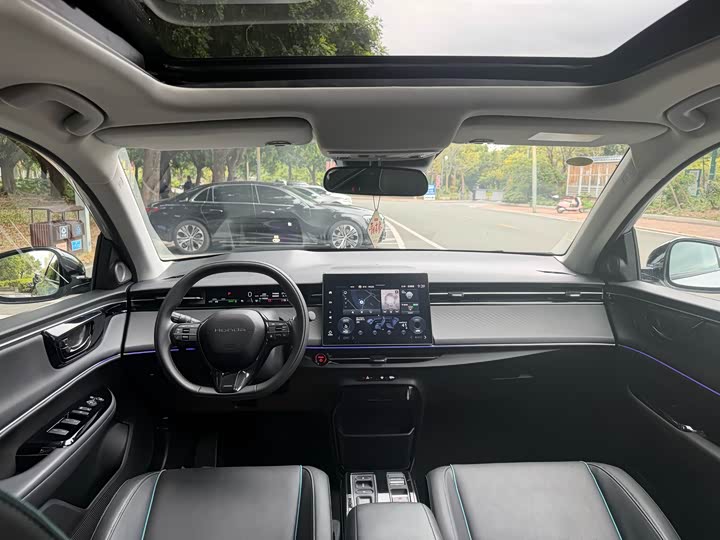 Фото 5 - Honda e:NP2