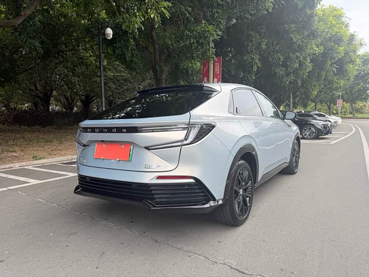 Фото 7 - Honda e:NP2