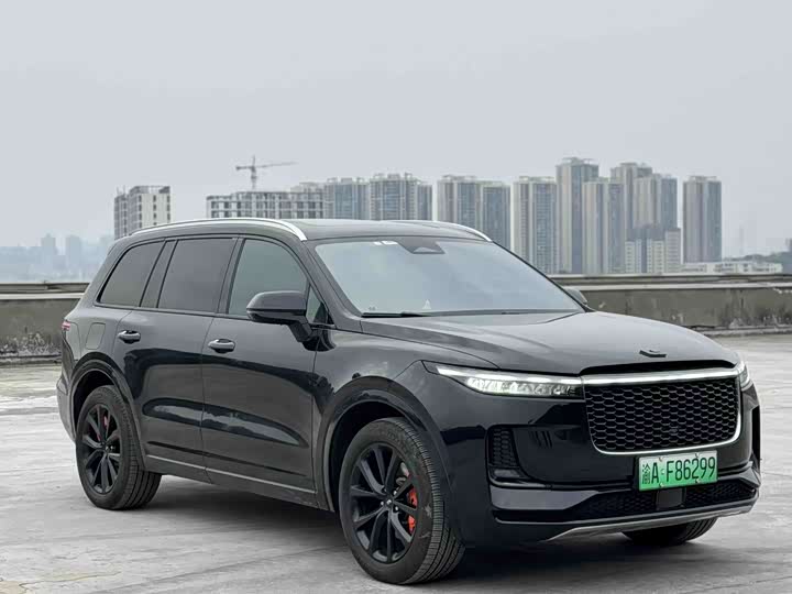 Фото 1 - LiXiang One