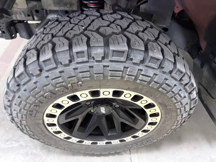 Фото 5 - Tank 300