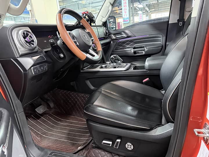 Фото 9 - Tank 300