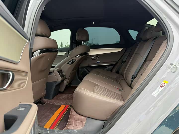 Фото 6 - BYD Han