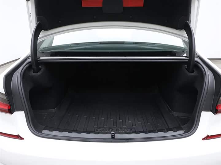 Фото 8 - BMW 3 Series