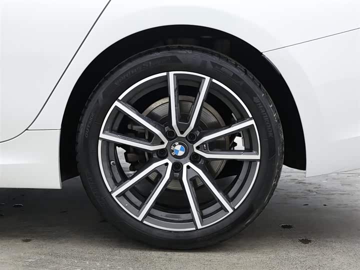 Фото 9 - BMW 3 Series