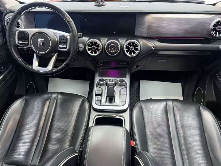 Фото 7 - Tank 300