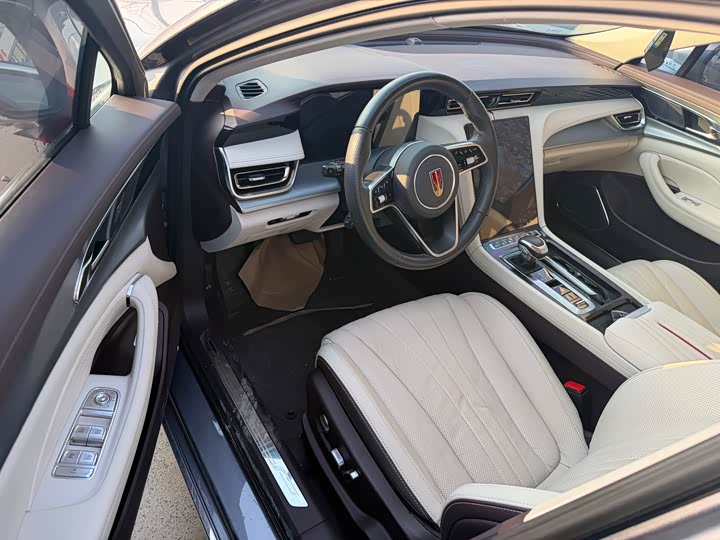 Фото 4 - Hongqi H5