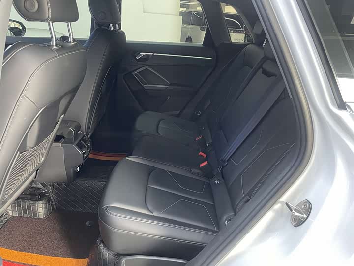 Фото 7 - Audi Q3