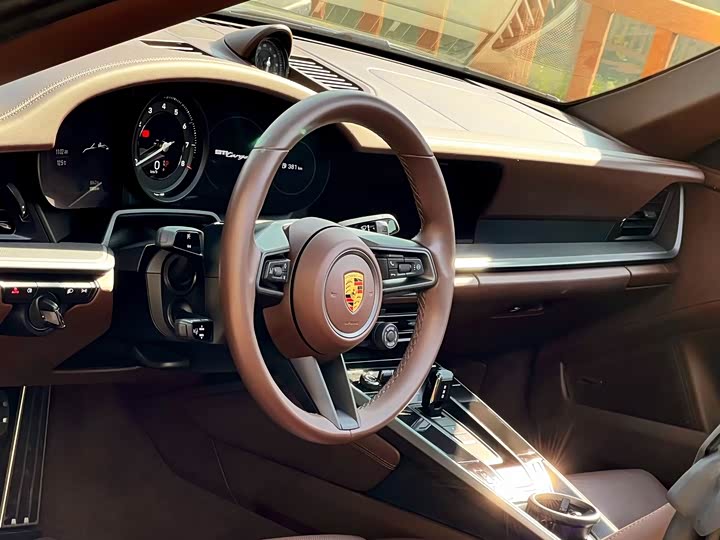 Фото 8 - Porsche 911