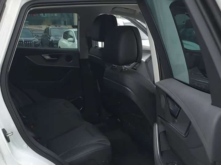 Фото 8 - Hongqi HS5