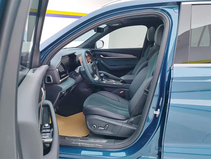 Фото 9 - Geely Monjaro