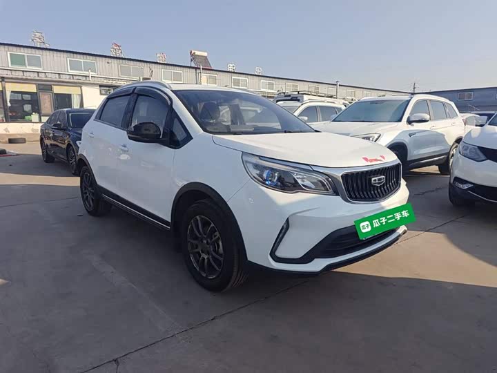 Фото 4 - Geely Vision X3