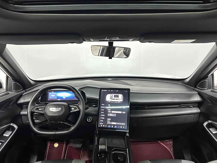 Фото 9 - Geely Atlas