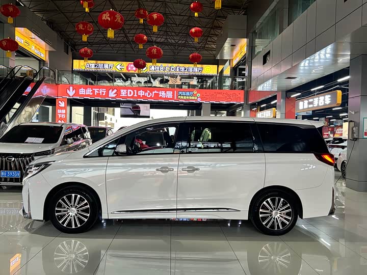 Фото 4 - GAC Trumpchi M8