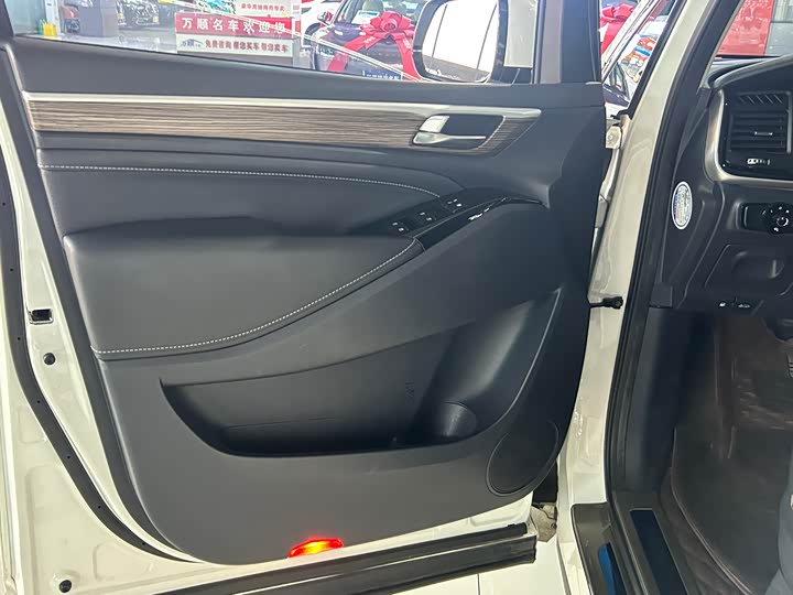 Фото 5 - GAC Trumpchi M8