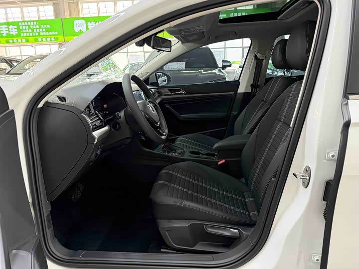 Фото 7 - Volkswagen Lavida