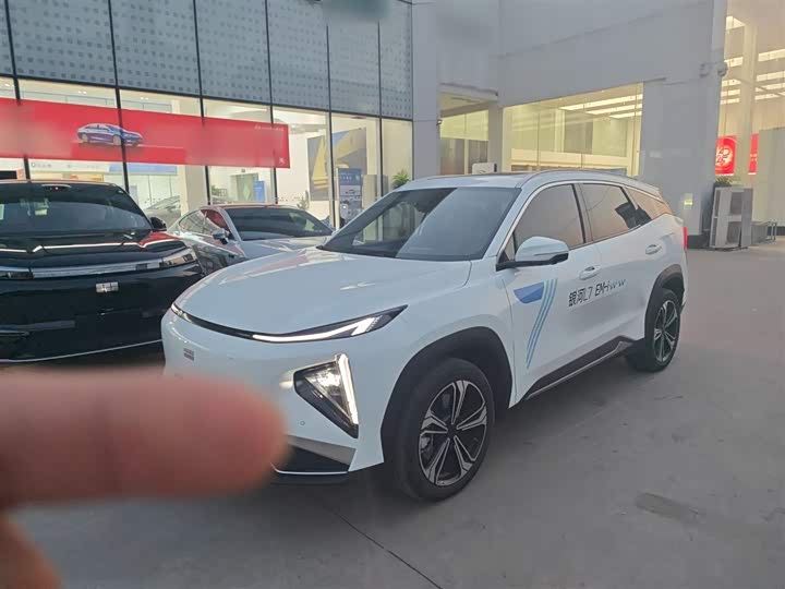 Фото 2 - Geely Galaxy L7