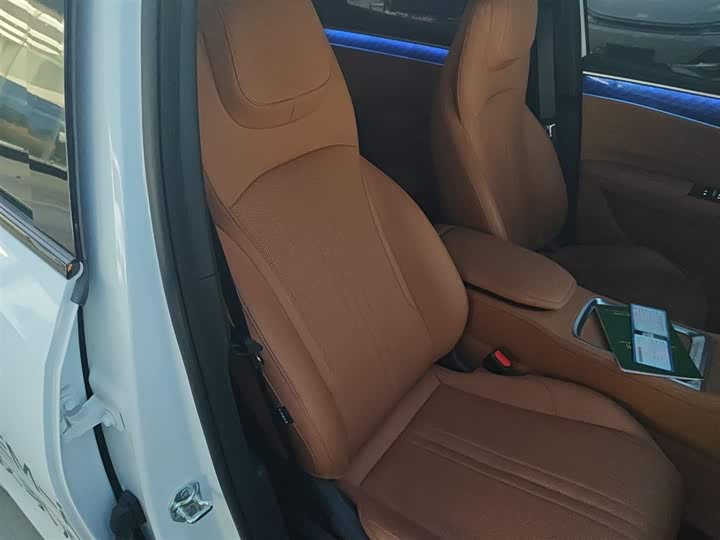 Фото 4 - Geely Galaxy L7