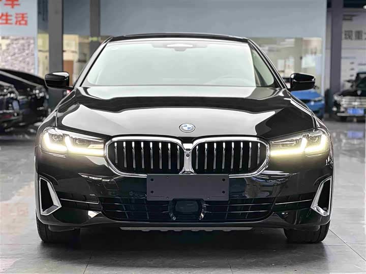 Фото 2 - BMW 5 Series