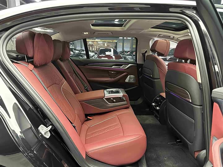 Фото 8 - BMW 5 Series