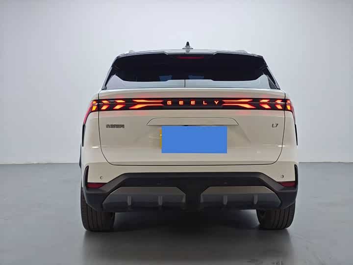 Фото 4 - Geely Galaxy L7