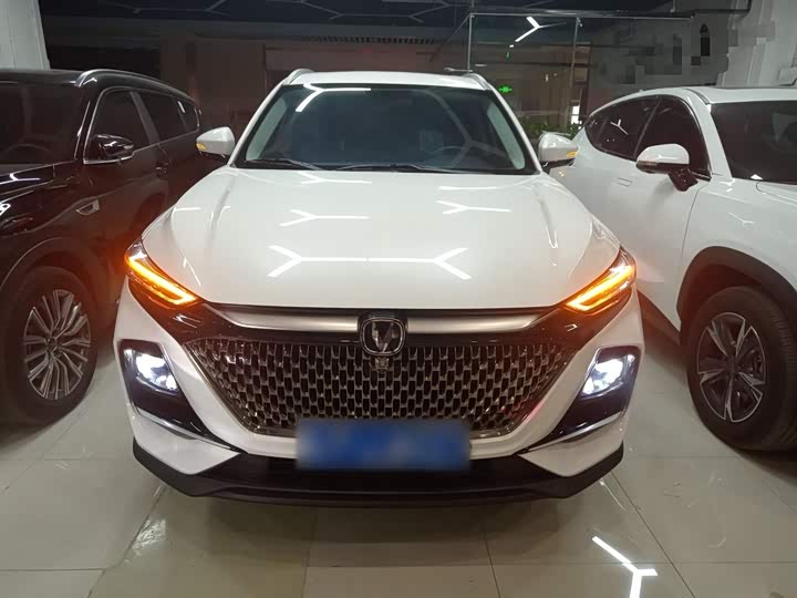 Фото 3 - Changan X7 Plus