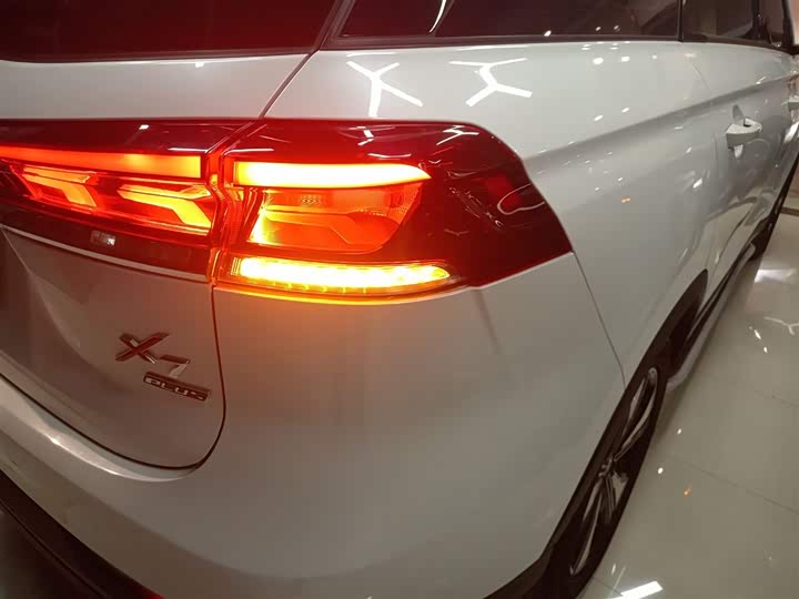 Фото 8 - Changan X7 Plus