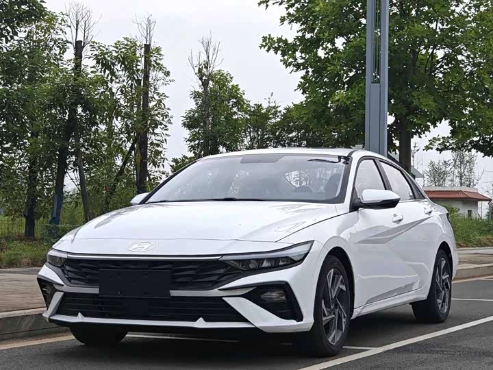 Фото 1 - Hyundai Elantra N line